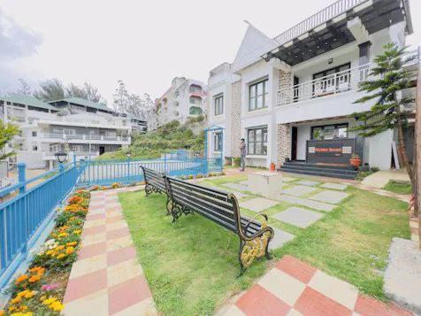 אוטי Sky Blue Resort מראה חיצוני תמונה